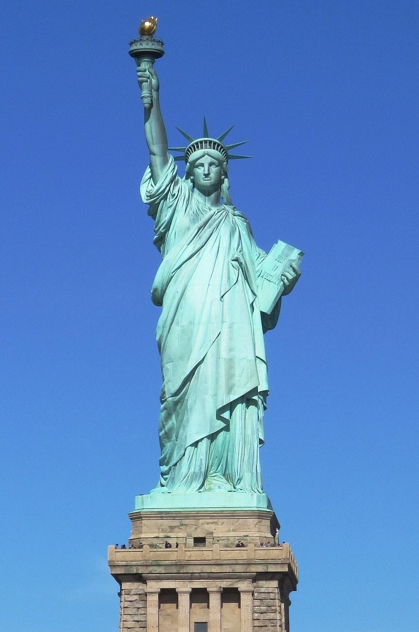 best name for freestanding sculpture is