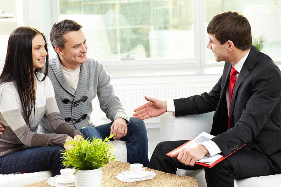 best questions for listing agent before submitting an offer